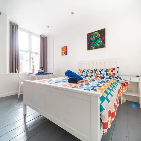 Tolcarne Hostel