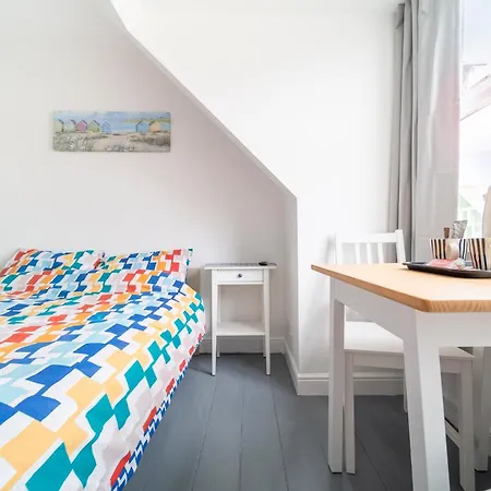 Hostel Tolcarne *