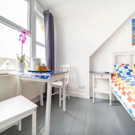 Hostel Tolcarne New Quay